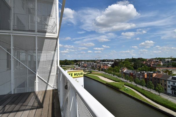 Modern 2-slaapkamer appartement met terras aan de Leie in Kortrijk - Photo 1