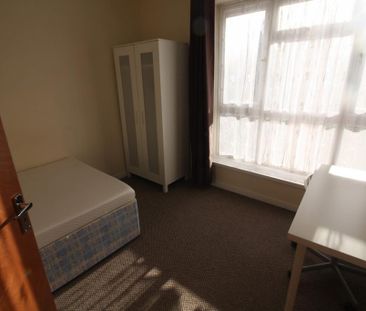 5 bedroom detached house to rent - Photo 6