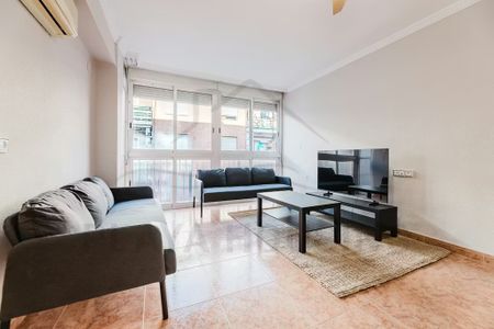 Carrer de lArquitecte Rodríguez, Valencia, Valencian Community 46019 - Photo 2