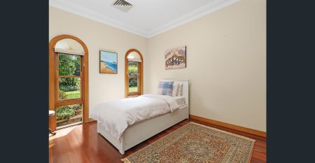 Charming Family Home! - Photo 4