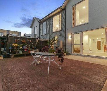 Property Management2 Flounder Rd, Hobsonville - House for Rent - Photo 2