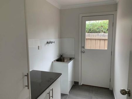 Private and Secure 3 bedroom unit - Photo 5