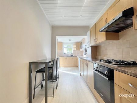 Victoria Road, Ruislip, HA4 - Photo 5