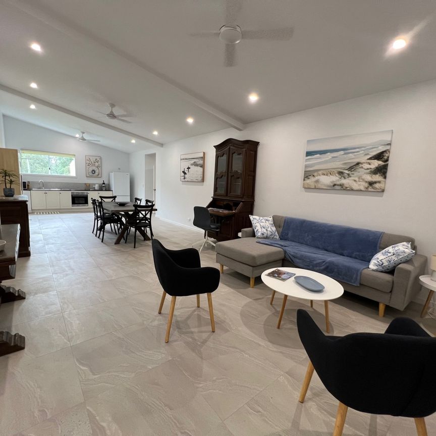 Clagiraba, QLD 4211 - Photo 1