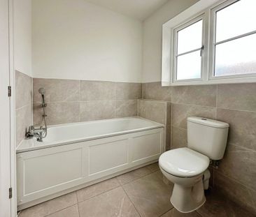 3 bedroom unspecified - Photo 6