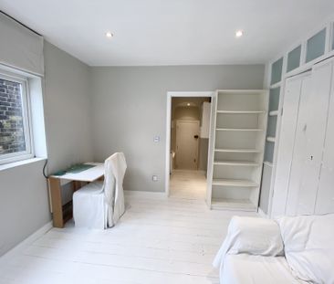 Bramham Gardens, London, SW5 flat to rent - Photo 1
