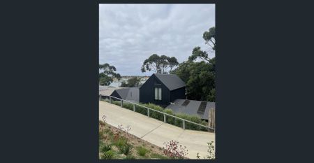 Waterfront retreat - Photo 3