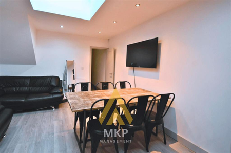 7 bedroom terraced house to rent - Photo 5