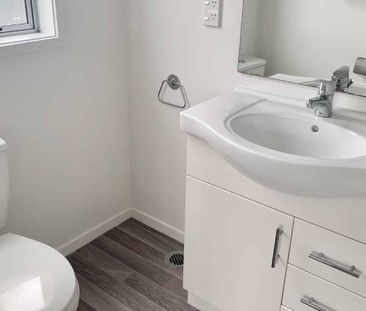 Perfect Townhouse in the Heart of Hamilton East - Photo 3