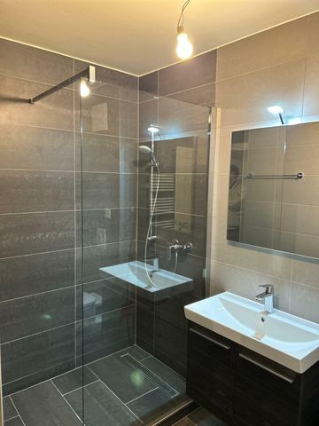 Charment appartement rénové au Locle - Photo 4