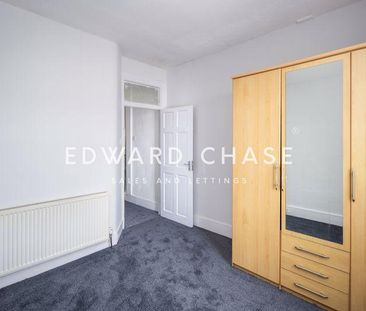 4 bedroom terraced house to rent - Photo 1