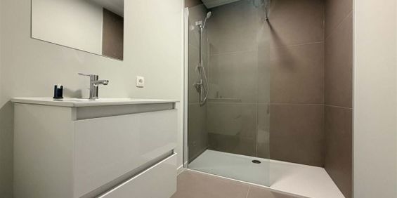 Appartement te huur in Tournai voor € 775 met 2 slaapkamers - foto 3