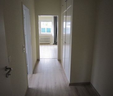 Freundliche drei Zimmer Wohnung in Sackgassenlage, fußläufig zum Ut... - Photo 1