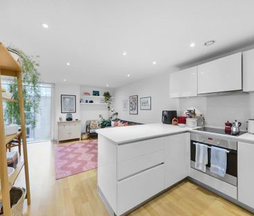 Riverside Apartments, N4 - Photo 3