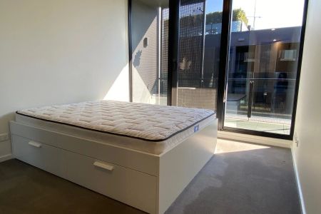 Fully Furnished Delight in a Prime Location - Photo 5