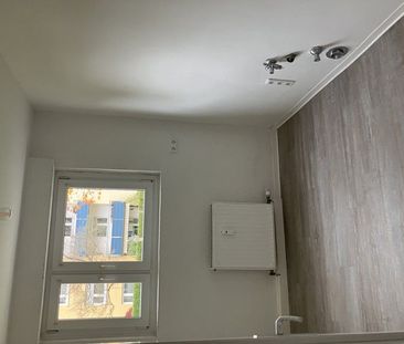 Da kommt man gern Heim. ansprechende 2,5-Zimmer-Wohnung - Photo 4