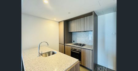 Modern & Luxurious - 2 Bedroom & 2 Bathroom with Great View - Photo 2