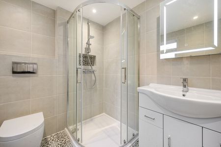 Gertrude Street, London, SW10 flat to rent - Photo 5