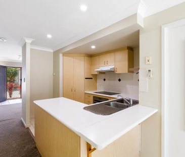 82/37 Dasyure Place, Wynnum West QLD 4178 - Townhouse For Rent | Do... - Photo 6