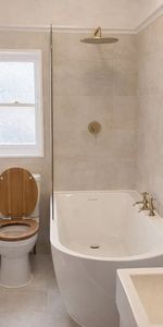 1 Bed Flat, Greenwich South Street, SE10 - Photo 3