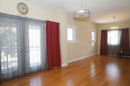 For Lease - 2194 Niagara Drive, Alta Vista and Area, Ontario - Photo 2