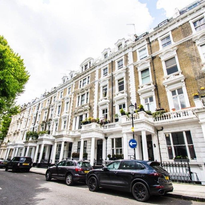 Linden Gardens, Notting Hill Gate, London, W2 - Photo 1