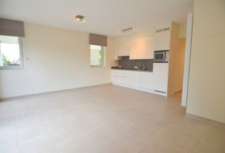 Instapklaar appartement met zicht op de markt, 2 slaapkamers in hartje Gullegem - Foto 3