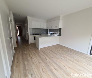 Modern Townhouse with central location - Photo 5