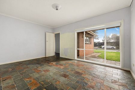 15 Harrow Road, - Photo 4