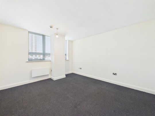 1 BED Apartment To rent - Photo 1