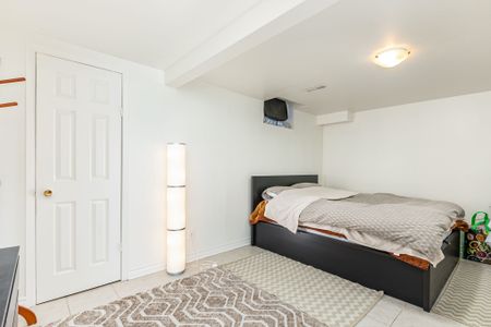 For Lease - 5214 Springbok Crescent Unit# A, Mississauga, Ontario - Photo 2