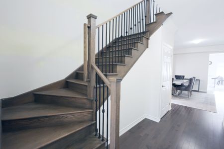 For Lease - 327 Northglen Blvd Boulevard, Clarington, Ontario - Photo 3