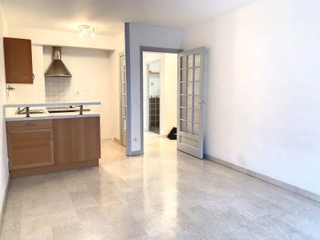 Location Appartement 3 pièces 45m² MOUGINS 06250 - Photo 2