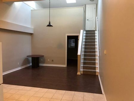 One Bedroom Plus Den - Photo 2