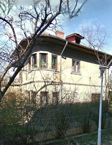 Vilă interbelică | 80 mp utili, curte 250 mp, la 5 min ... - Photo 2