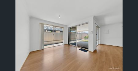 SPACIOUS HOME IN A GREAT LOCATION - Photo 2