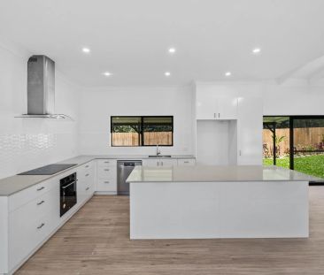 Modern 4-Bedroom Family Home – Clifton Beach - Photo 5