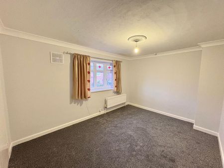 2 bedroom semi-detached house to rent - Photo 3