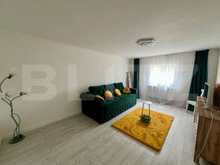 Apartament cu 3 camere, 70 mp, zona Centrala - Fotografie 4