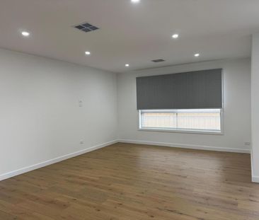 LOVELY 4 BEDROOM HOME - Photo 5