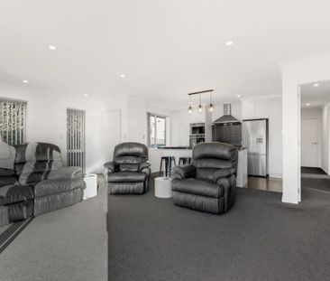 Welcome to your dream home! - Photo 1