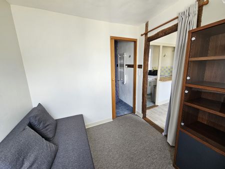 Location Appartement 1 pièce 20m² COMPIEGNE 60200 - Photo 2