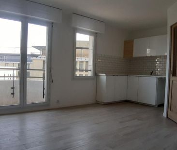 Location Appartement 1 pièce 27m² ISSY LES MOULINEAUX 92130 - Photo 1