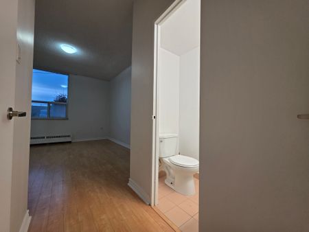 For Lease - 175 Hilda Avenue Unit# 102, Toronto, Ontario - Photo 2