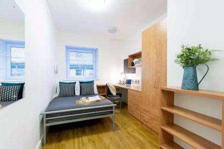 Silver Ensuite - Photo 5