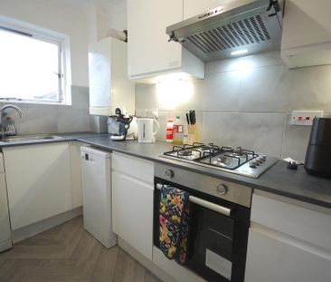 2 bedroom apartment to rent - Photo 6