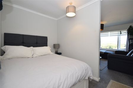 27, Fieldway Rise, Leeds, West Yorkshire, LS13 1EJ - Photo 4
