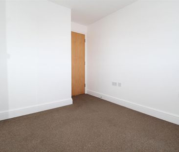 1 Bedroom Apartment To Let - Photo 3