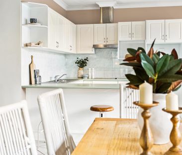 Spacious Coastal Family Living in the Heart of Kiama - Photo 4