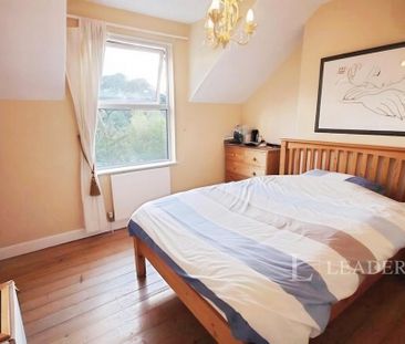 2 bedroom end of terrace house to rent - Photo 5